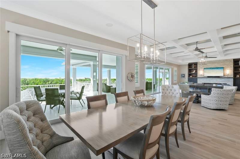 5 bedroom SingleFamilyResidence at 564 Spinnaker Dr, Tigertail, Marco Island — photo 3