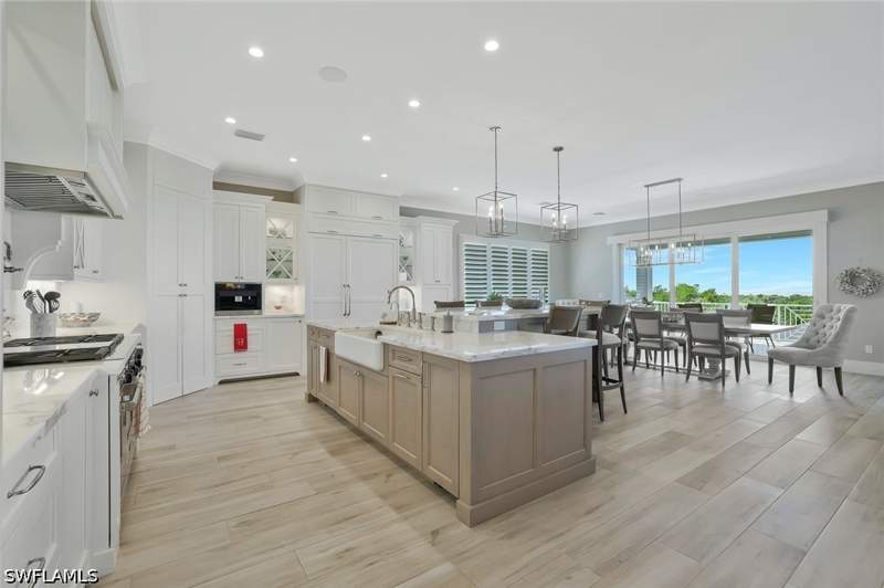5 bedroom SingleFamilyResidence at 564 Spinnaker Dr, Tigertail, Marco Island — photo 5