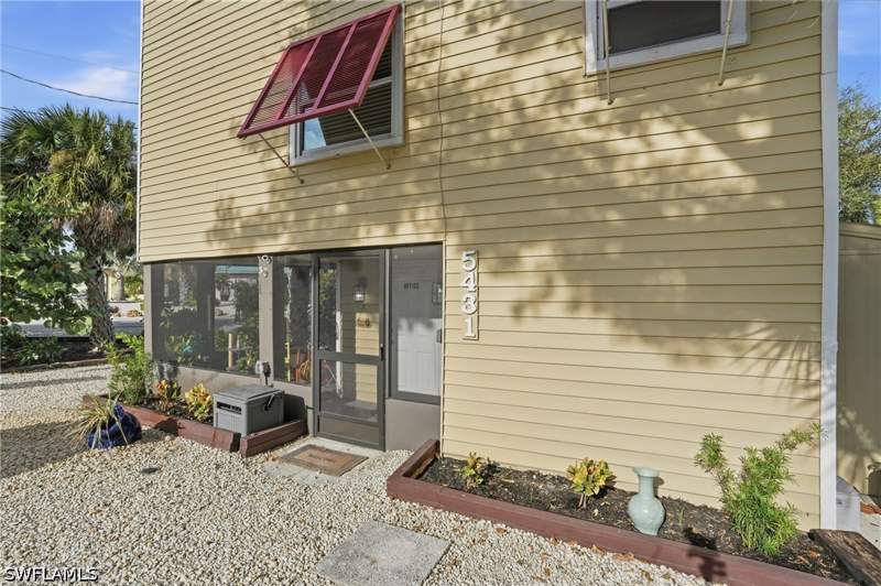 2 bedroom SingleFamilyResidence at 5431 Oak Ridge Ave, Gulf Heights, Fort Myers Beach — photo 3