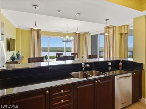 1050 Borghese Ln 1004, Naples FL - photo 14 of 38