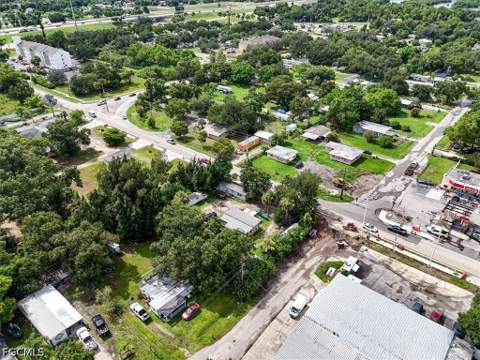 9890 Orange River Blvd, Fort Myers FL - photo 10 of 21
