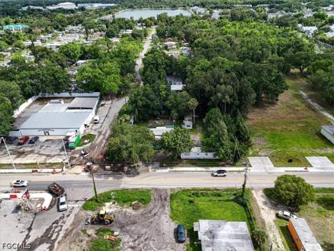 9890 Orange River Blvd, Fort Myers FL - photo 7 of 21