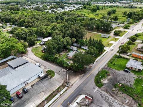 9890 Orange River Blvd, Fort Myers FL - photo 8 of 21