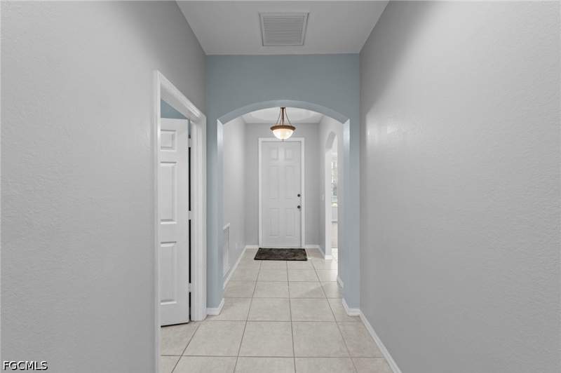 3 bedroom SingleFamilyResidence at 13261 Hampton Park Ct, Cypress Cay, Fort Myers — photo 3