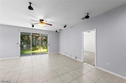 13261 Hampton Park Ct, Fort Myers FL - photo 9 of 37