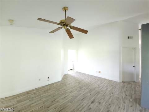 561 Foxcreek Dr, Lehigh Acres FL - photo 11 of 47