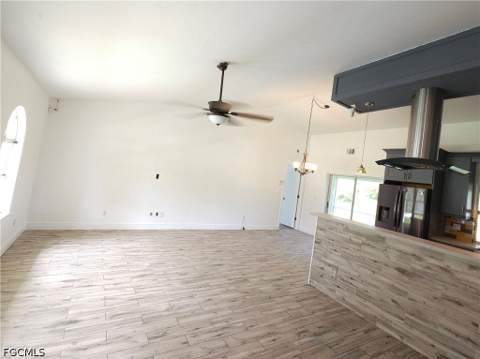 561 Foxcreek Dr, Lehigh Acres FL - photo 6 of 47