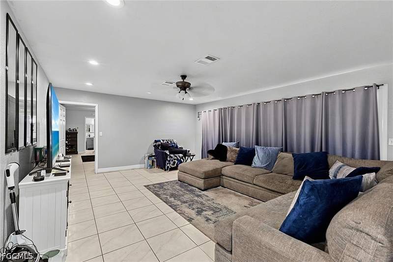 4 bedroom SingleFamilyResidence at 4028 Manning Ave, Rainbow Groves, Fort Myers — photo 5