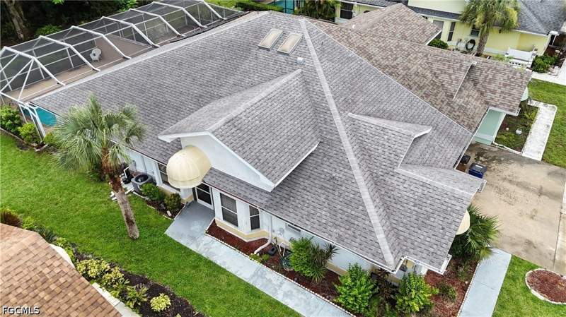 2 bedroom Townhouse at 1921 Golfside Village Dr, Lehigh Acres, Lehigh Acres — photo 2