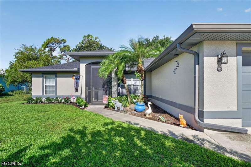 3 bedroom SingleFamilyResidence at 3570 NE 11th Ave, Cape Coral, Cape Coral — photo 2