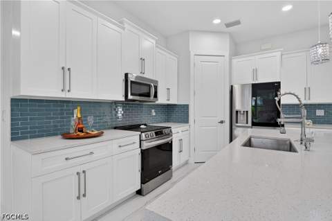 244 NW 15th Ave, Cape Coral FL - photo 15 of 50