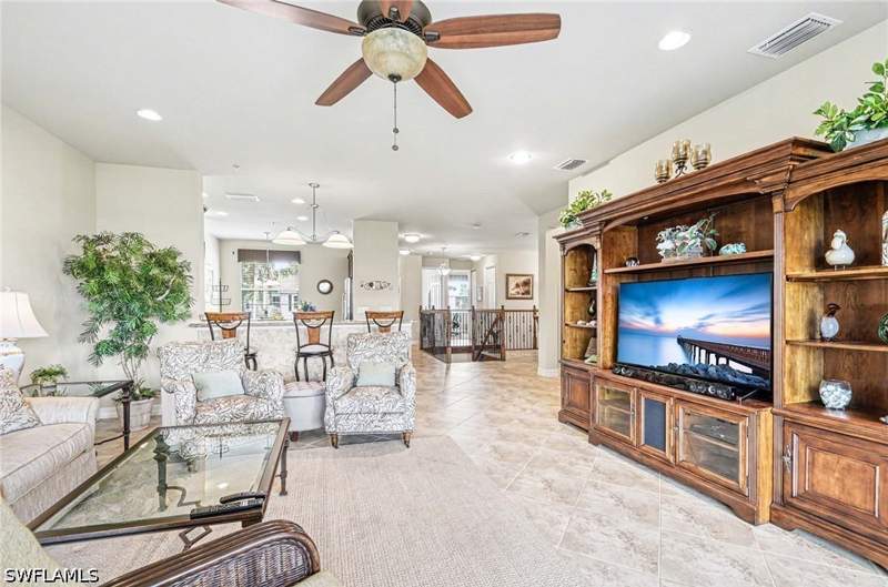 3 bedroom Condominium at 6541 Monterey Pt 54202, Marbella Lakes, Naples — photo 3