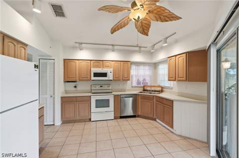20918 Country Barn Dr, Estero FL - photo 12 of 43