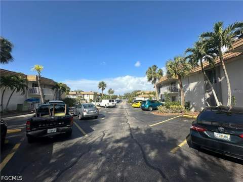 1830 Maravilla Ave 106, Fort Myers FL - photo 6 of 16