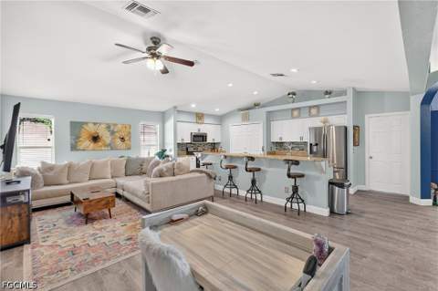 775 Arundel Cir, Fort Myers FL - photo 18 of 44
