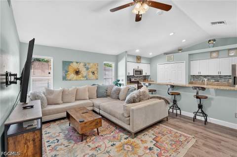 775 Arundel Cir, Fort Myers FL - photo 19 of 44