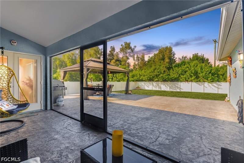 4 bedroom SingleFamilyResidence at 775 Arundel Cir, Mirror Lakes, Fort Myers — photo 5