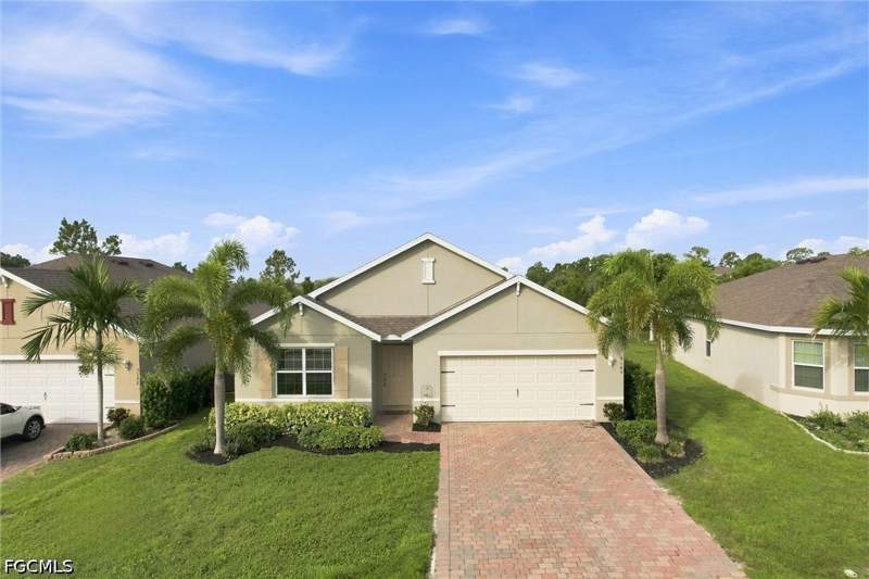 4 bedroom SingleFamilyResidence at 3180 Cozumel Ct, Entrada, Cape Coral — photo 2