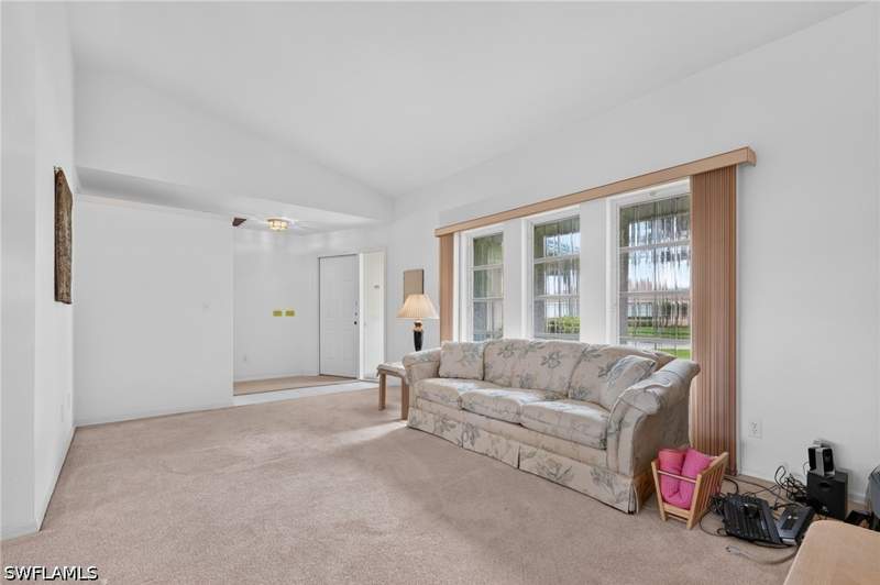 3 bedroom SingleFamilyResidence at 5184 Harrogate Ct, Crown Pointe East, Naples — photo 2