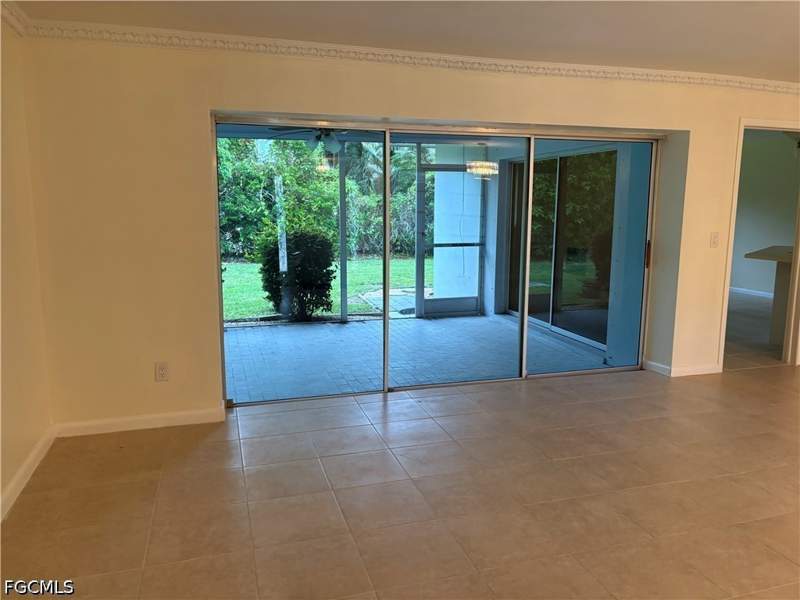 3 bedroom SingleFamilyResidence at 5661 Eichen Cir E, Sunset Cove, Fort Myers — photo 4