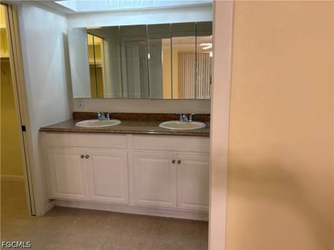5661 Eichen Cir E, Fort Myers FL - photo 6 of 19