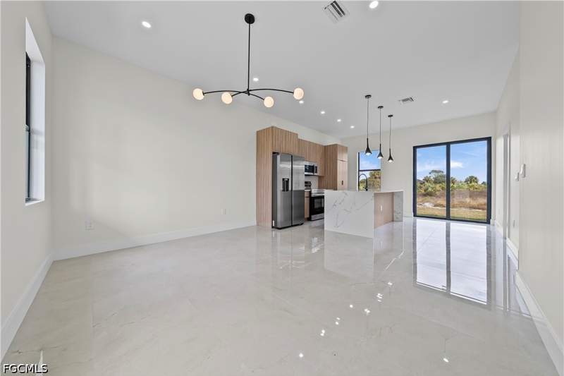 3 bedroom SingleFamilyResidence at 1023 Graystone Ave, Lehigh Acres, Lehigh Acres — photo 2
