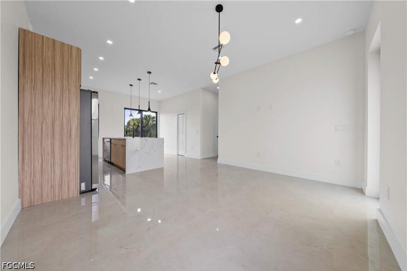 3 bedroom SingleFamilyResidence at 1023 Graystone Ave, Lehigh Acres, Lehigh Acres — photo 3