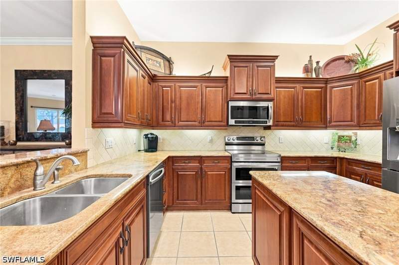 3 bedroom Attached at 22205 Ponte Romano Ln, Rapallo, Estero — photo 4