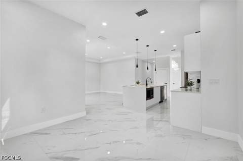 5085 NE Tradewinds Cir, Labelle FL - photo 10 of 50