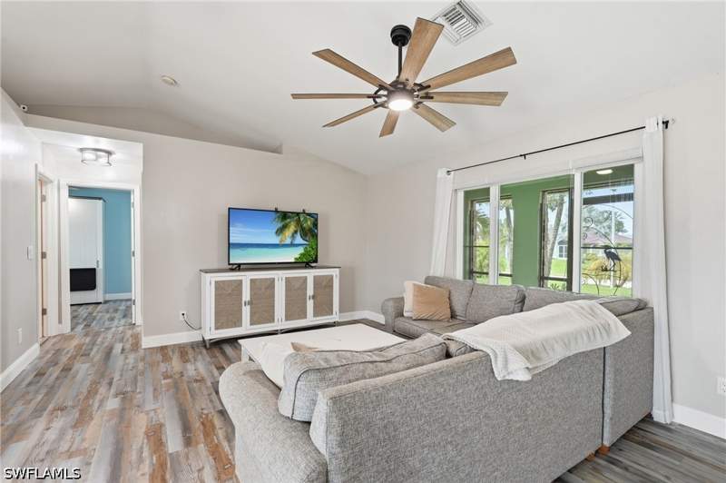 3 bedroom SingleFamilyResidence at 4425 SW 14th Pl, Cape Coral, Cape Coral — photo 4