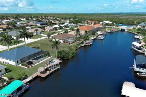 2819 SW 37th Ter, Cape Coral FL - photo 7 of 30