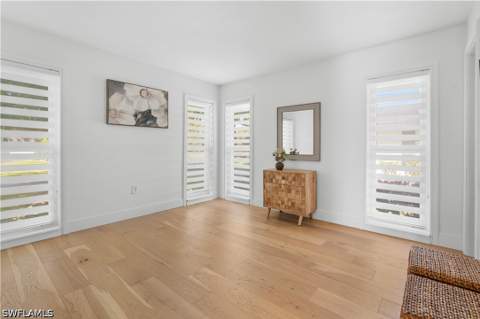 250 Lanchester Ct 35, Naples FL - photo 19 of 33