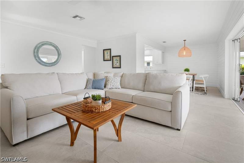 2 bedroom Condominium at 250 Lanchester Ct 35, Royal Arms Villas, Naples — photo 5