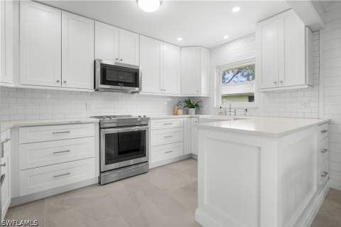 250 Lanchester Ct 35, Naples FL - photo 8 of 17