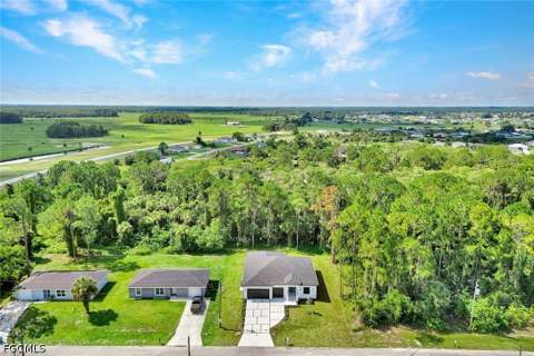 8027 Royal Cir, Labelle FL - photo 6 of 33