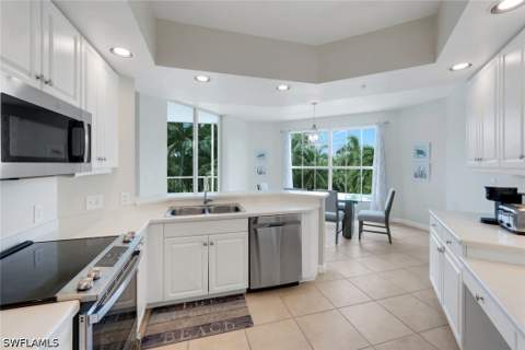 300 Dunes Blvd 203, Naples FL - photo 16 of 50
