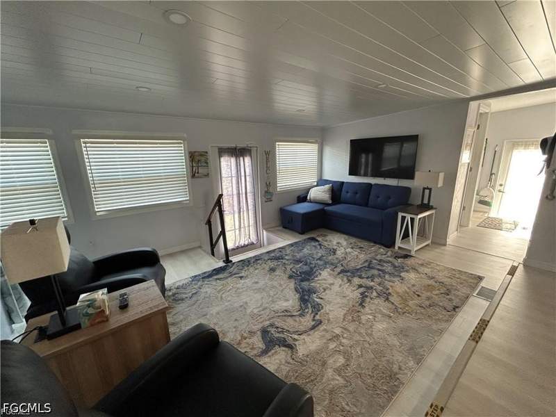 3 bedroom ManufacturedHome at 16270 Lapwing Ln, Holiday Condo Inc, Fort Myers — photo 3