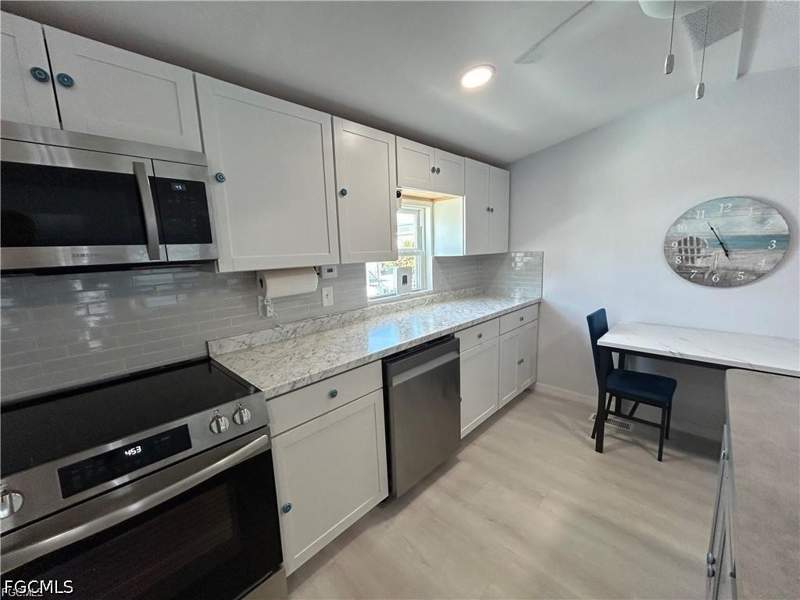 3 bedroom ManufacturedHome at 16270 Lapwing Ln, Holiday Condo Inc, Fort Myers — photo 5