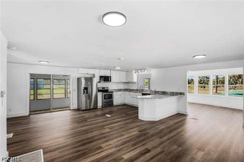 13651 Grackle Dr, Fort Myers FL - photo 11 of 28