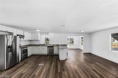 13651 Grackle Dr, Fort Myers FL - photo 13 of 28