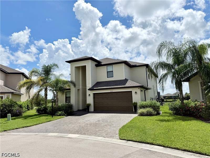 5 bedroom SingleFamilyResidence at 3302 Pasadena Ct, Portico, Fort Myers — photo 2