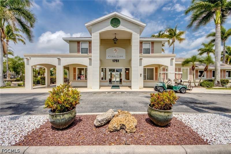 2 bedroom Condominium at 1761 Four Mile Cove Pkwy 513, Coral Cove, Cape Coral — photo 2