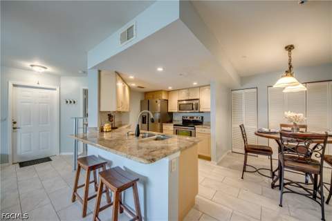 1761 Four Mile Cove Pkwy 513, Cape Coral FL - photo 23 of 47