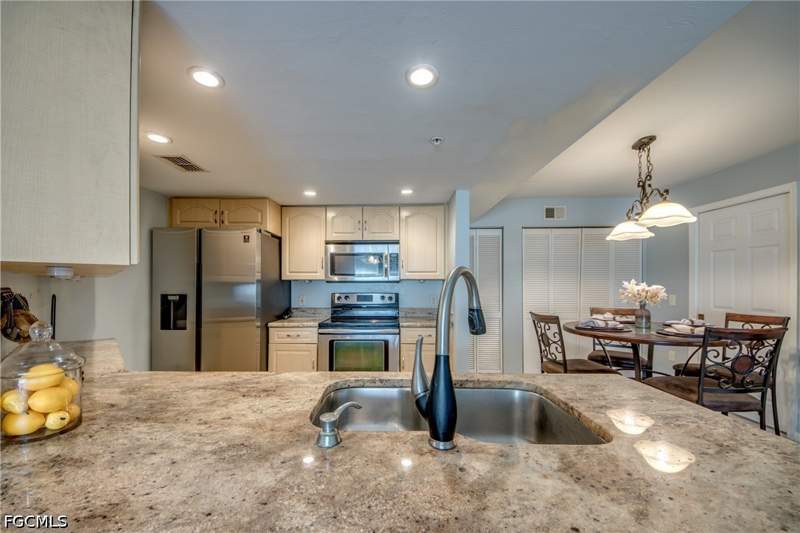 2 bedroom Condominium at 1761 Four Mile Cove Pkwy 513, Coral Cove, Cape Coral — photo 4