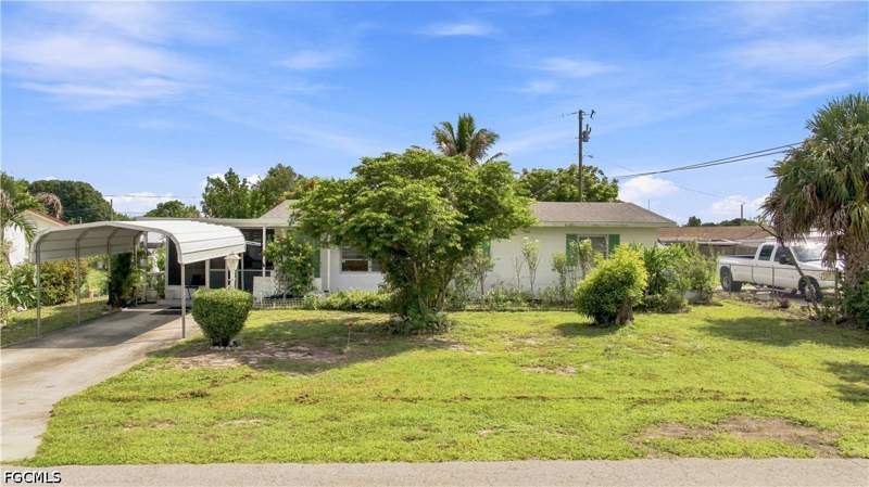 3 bedroom SingleFamilyResidence at 803 Perry Ave, Lehigh Acres, Lehigh Acres — photo 2