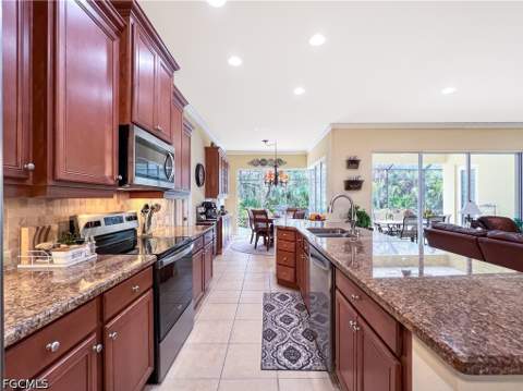 3290 Shady Bend Way, Fort Myers FL - photo 6 of 22