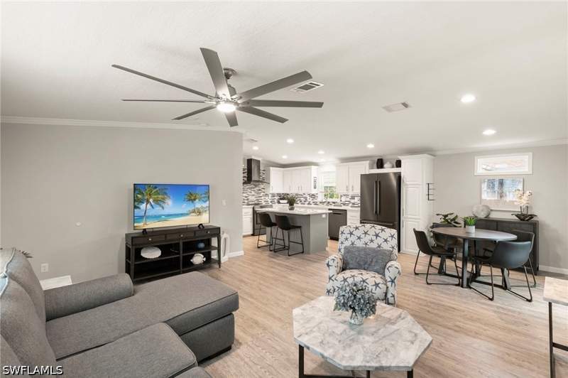 2 bedroom ManufacturedHome at 1366 Diamond Lake Cir, Silver Lakes, Naples — photo 5