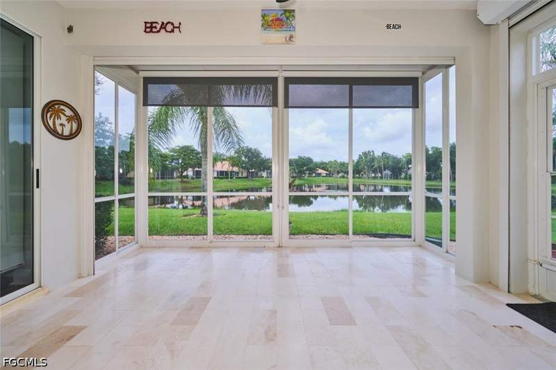 2 bedroom Attached at 17014 Middlebrook Ct, Sommerset Villas, Fort Myers — photo 4