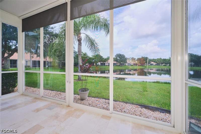 2 bedroom Attached at 17014 Middlebrook Ct, Sommerset Villas, Fort Myers — photo 5