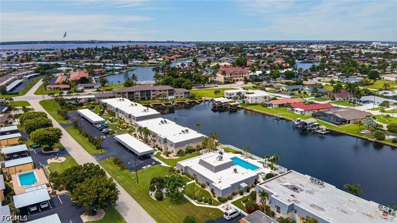 2 bedroom Condominium at 4108 SE 19th Ave 206, Cape Coral, Cape Coral — photo 5